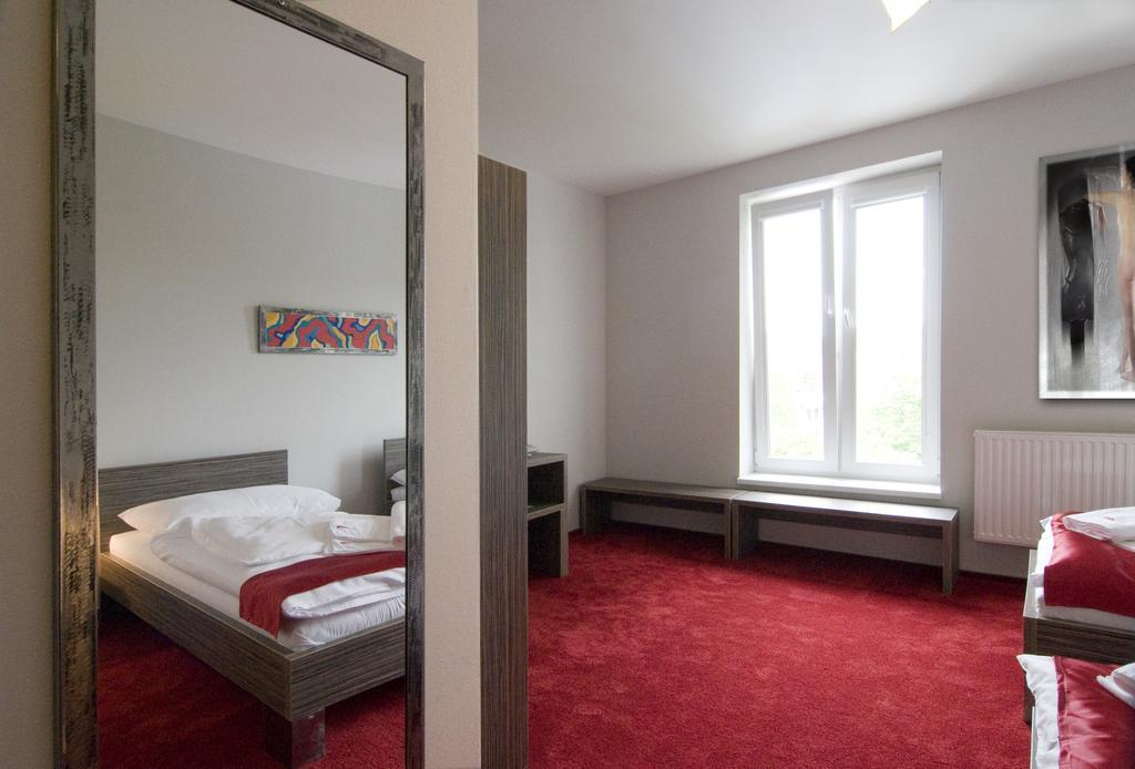 Hotel Olympia Kopřivnice エクステリア 写真